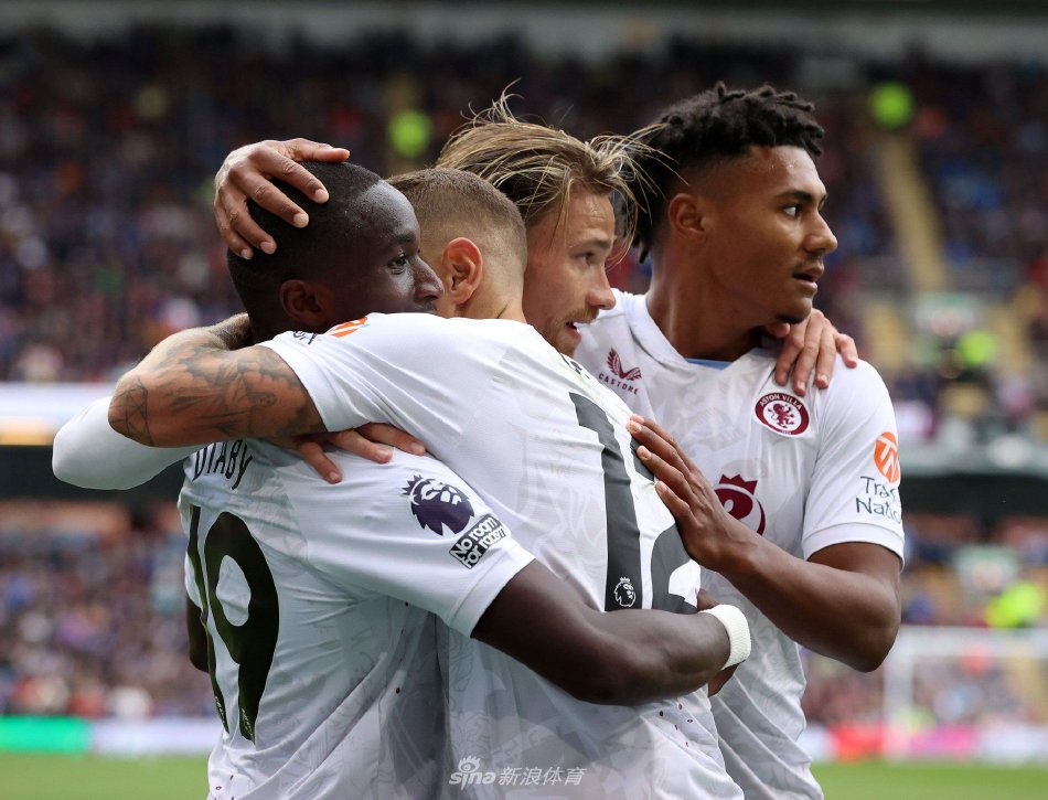 深深刻入球 深深刻入球